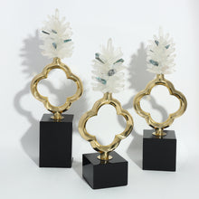 Load image into Gallery viewer, Carnation Sculpture Black - Set of 3