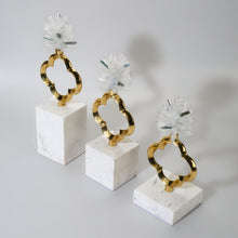 Load image into Gallery viewer, Carnation Sculpture - Set of 3