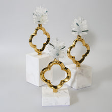 Load image into Gallery viewer, Carnation Sculpture - Set of 3