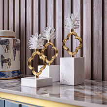 Load image into Gallery viewer, Carnation Sculpture - Set of 3