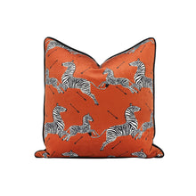 Load image into Gallery viewer, Carrey Cushion Cover
