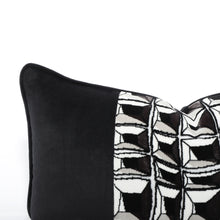 Load image into Gallery viewer, Illusion Rectangle Cushion Cover