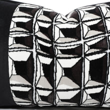 Load image into Gallery viewer, Illusion Rectangle Cushion Cover
