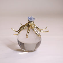 Load image into Gallery viewer, Octave Crsytal Sculpture