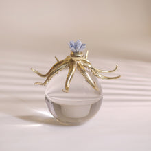 Load image into Gallery viewer, Octave Crsytal Sculpture