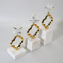 Load image into Gallery viewer, Carnation Sculpture - Set of 3
